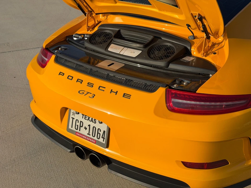 2015 Porsche 991 GT3 - Image 24 of 31