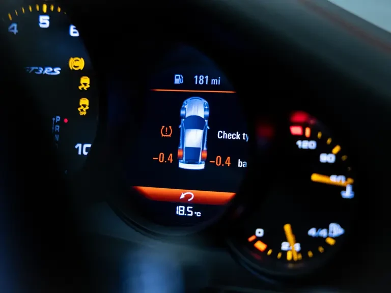 2015 Porsche 991 GT3 RS - Image 29 of 31