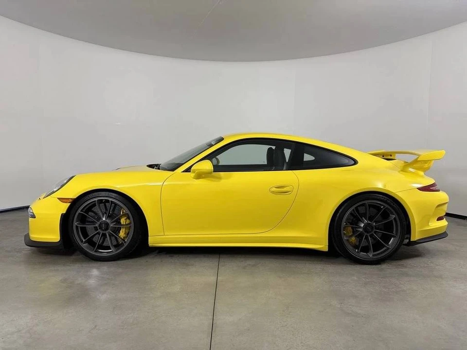 2015 Porsche 991 GT3 - Image 2 of 5