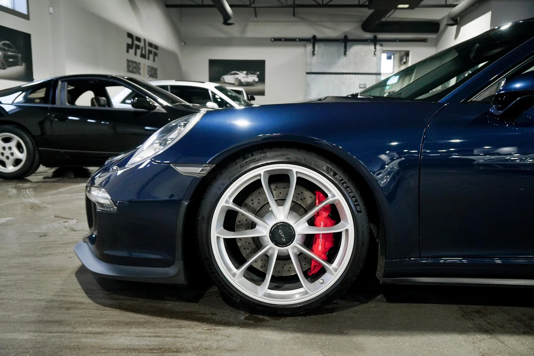 2015 Porsche 991 GT3 - Image 29 of 31