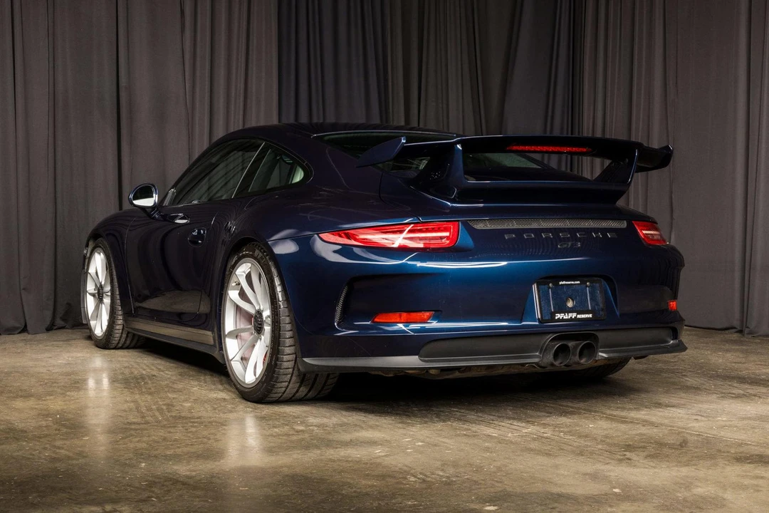 2015 Porsche 991 GT3 - Image 17 of 31