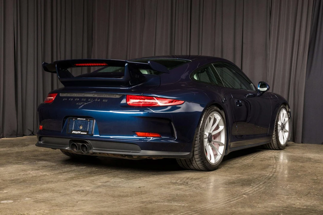 2015 Porsche 991 GT3 - Image 19 of 31