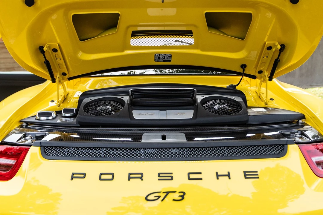 2015 Porsche 991 GT3 - Image 9 of 10
