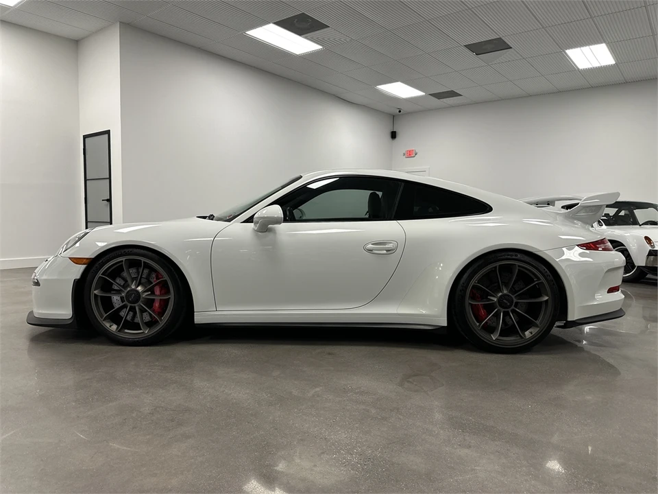 2015 Porsche 911 - Image 4 of 14