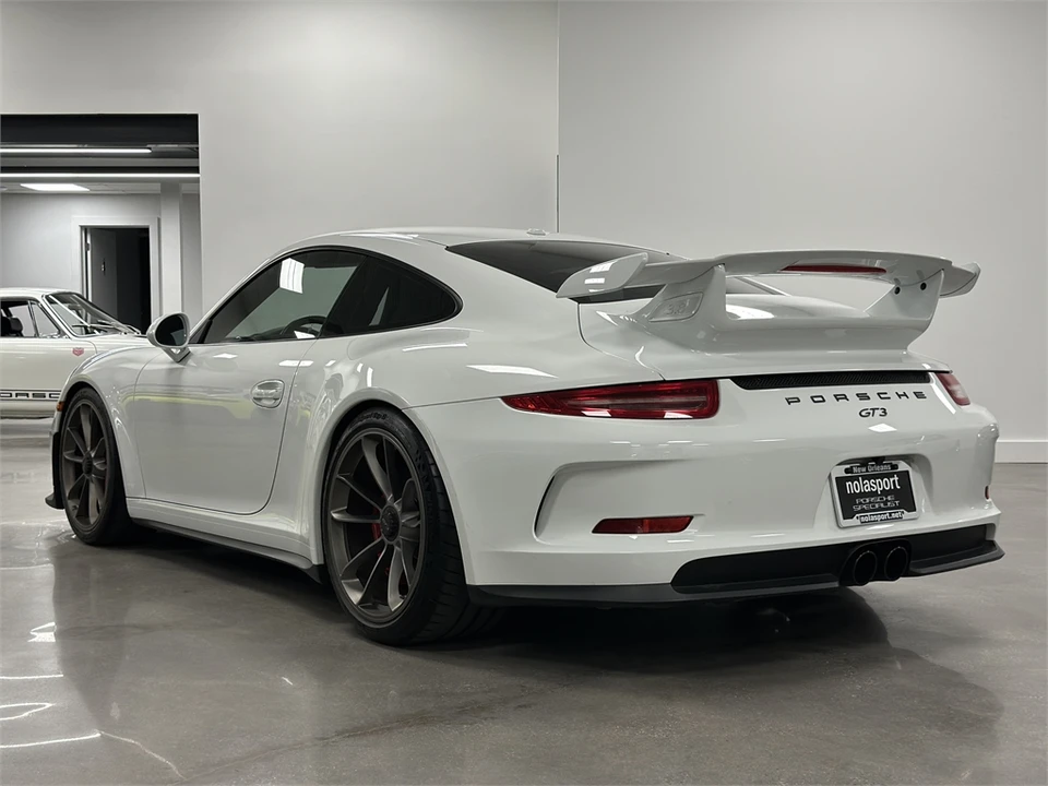 2015 Porsche 911 - Image 5 of 14