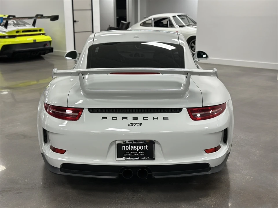 2015 Porsche 911 - Image 6 of 14