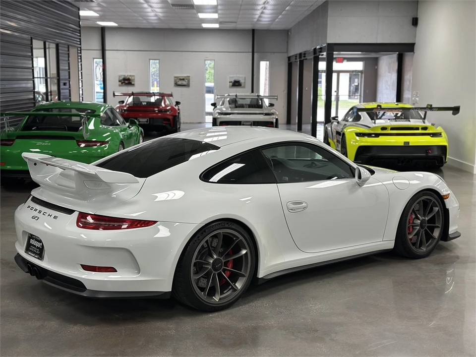 2015 Porsche 911 - Image 7 of 14