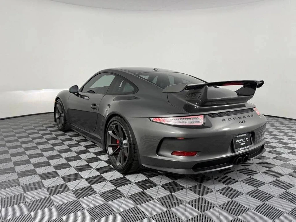 2015 Porsche 991 GT3 - Image 3 of 5