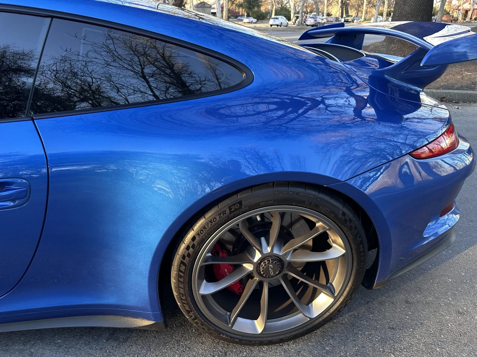 2015 Porsche 991 GT3 - Image 27 of 31