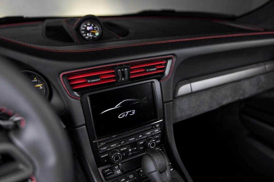 2015 Porsche 991 GT3 - Image 21 of 31