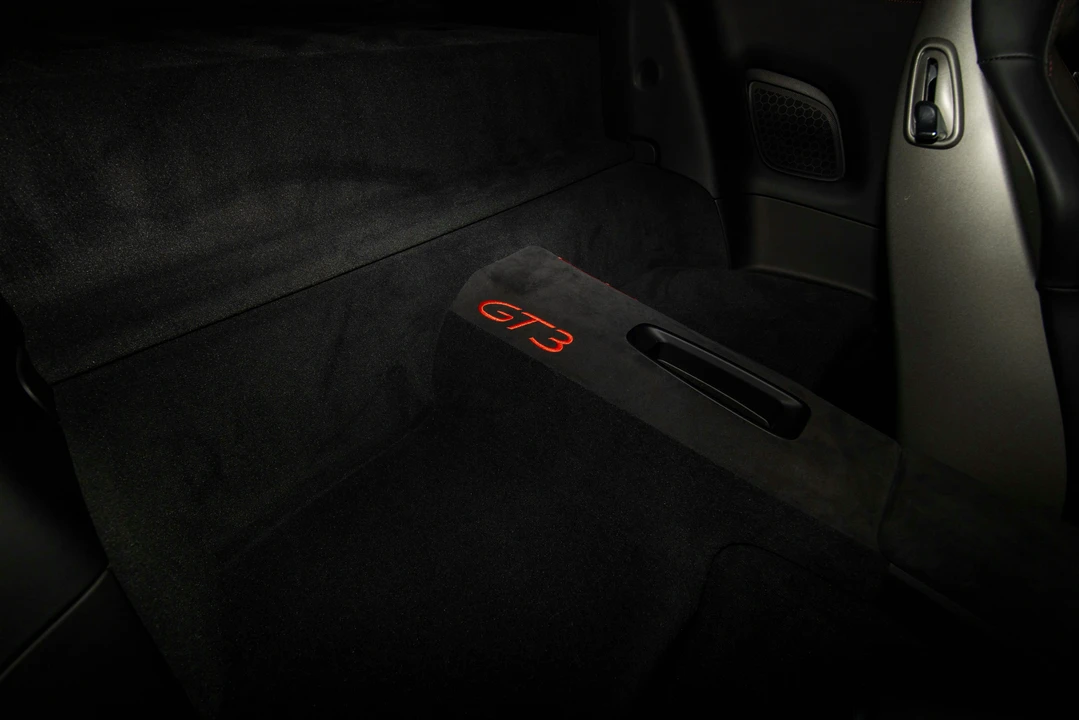 2015 Porsche 991 GT3 - Image 16 of 31