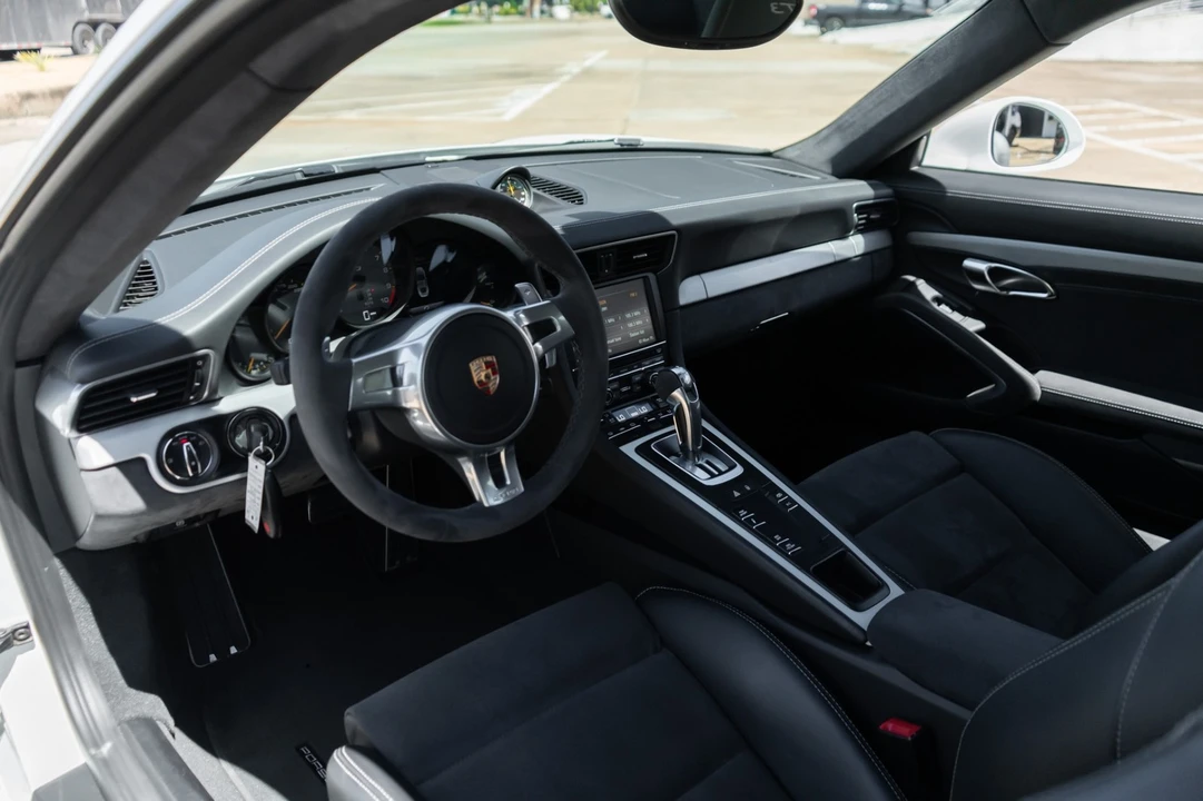 2015 Porsche 991 GT3 - Image 5 of 31