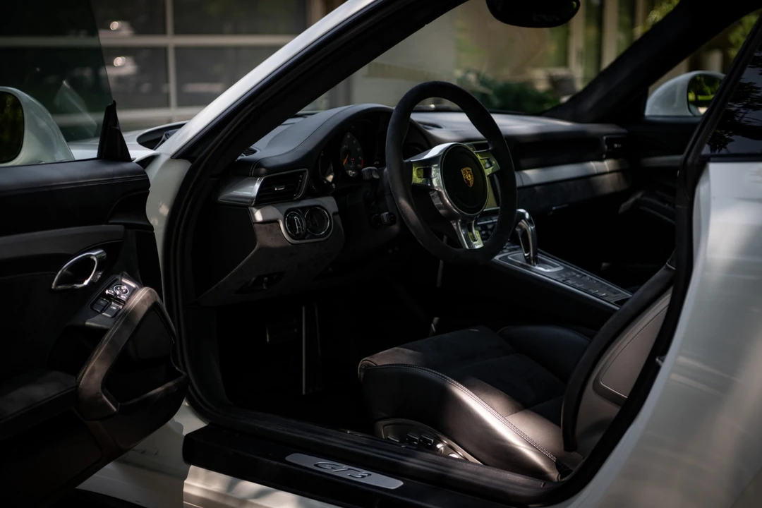 2015 Porsche 991 GT3 - Image 27 of 31