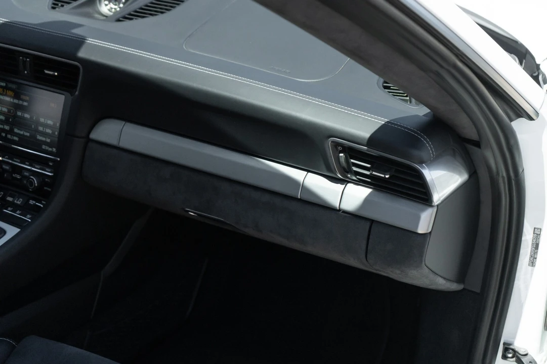 2015 Porsche 991 GT3 - Image 24 of 31