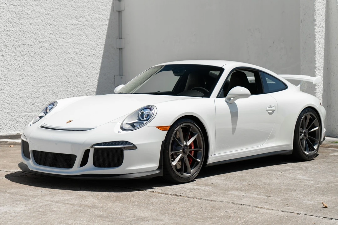 2015 Porsche 991 GT3 - Image 2 of 31