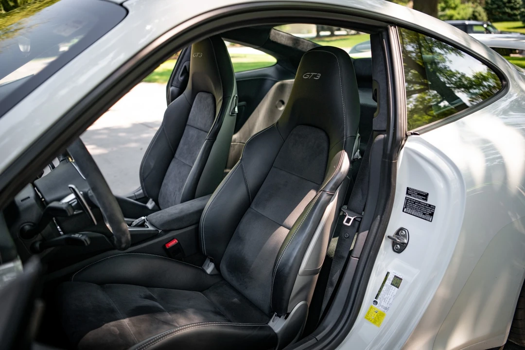 2015 Porsche 991 GT3 - Image 2 of 31