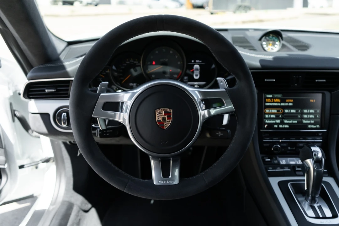 2015 Porsche 991 GT3 - Image 9 of 31