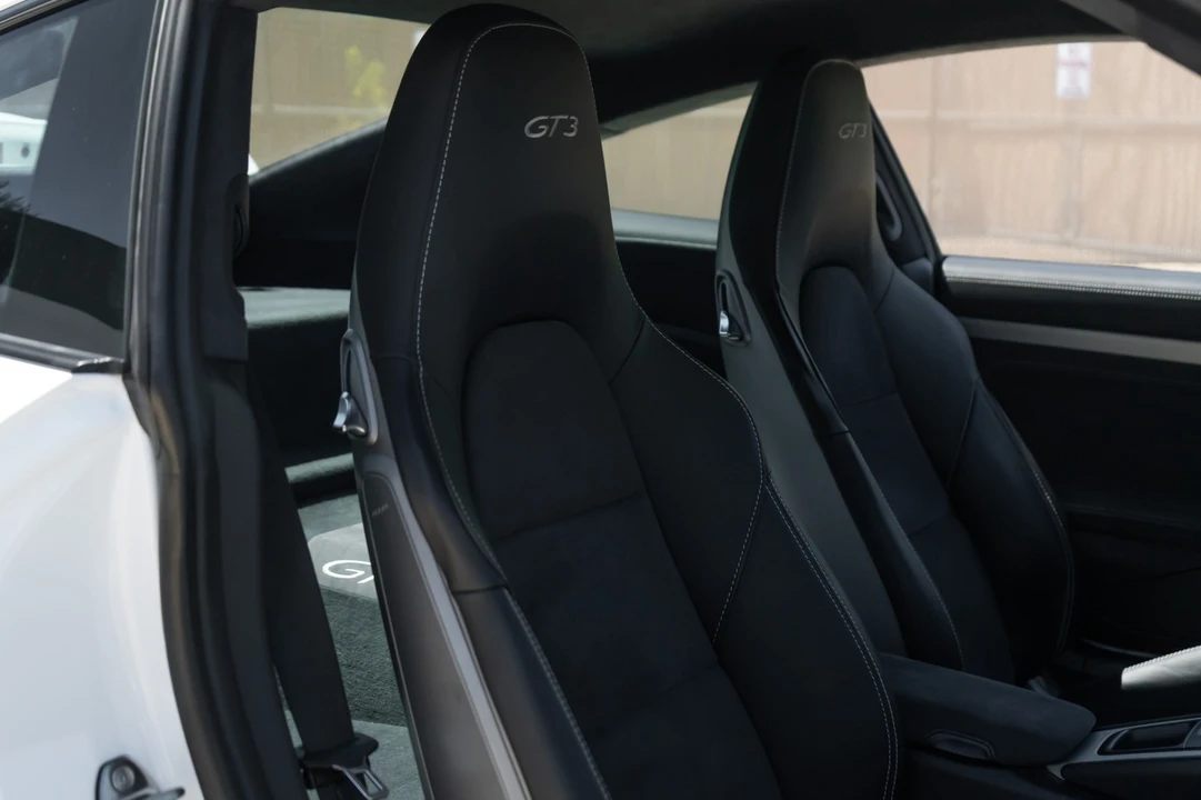 2015 Porsche 991 GT3 - Image 29 of 31