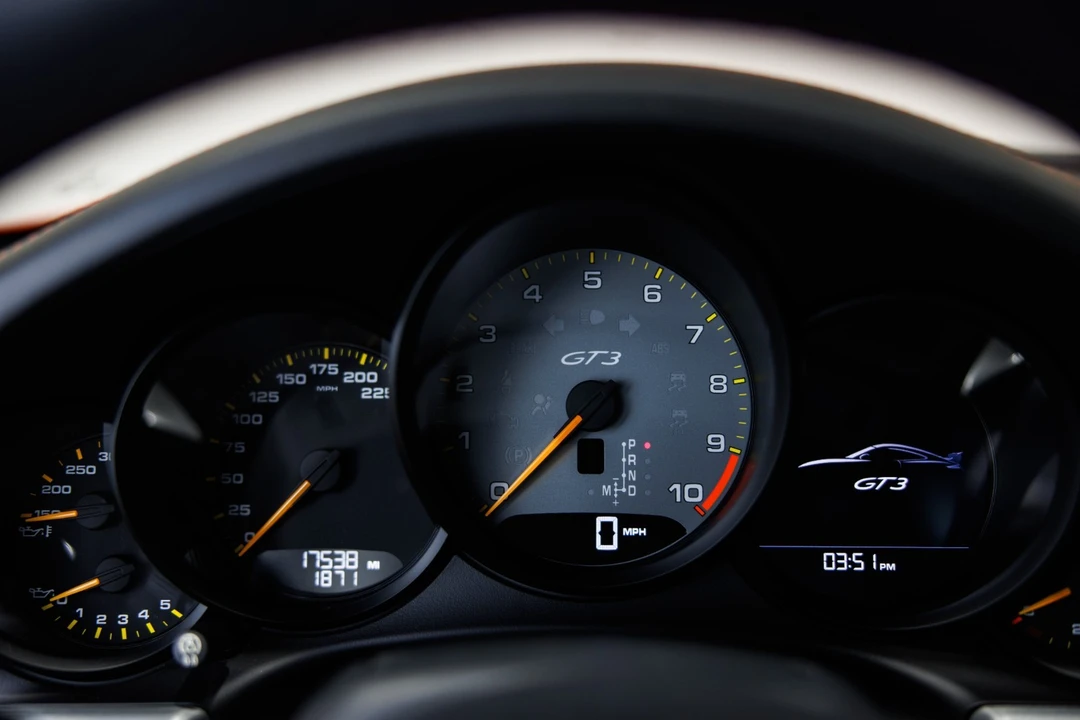 2015 Porsche 991 GT3 - Image 18 of 21