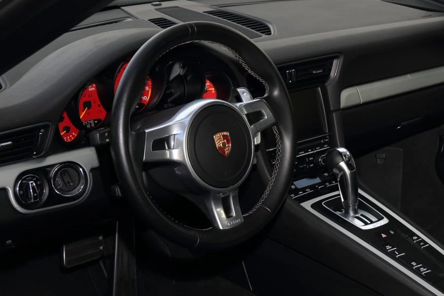 2015 Porsche 991 GT3 - Image 22 of 31