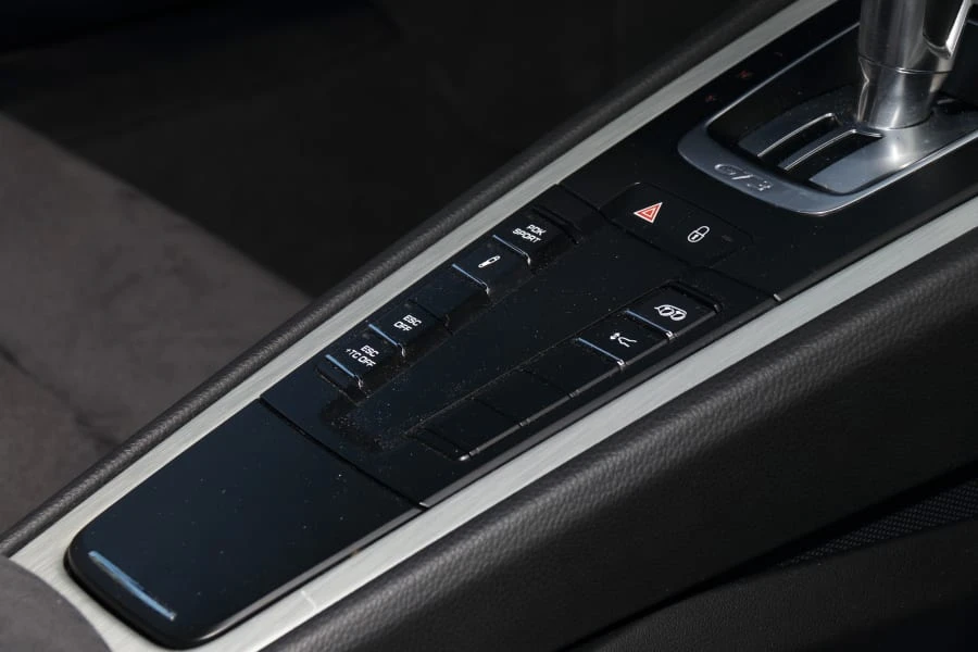2015 Porsche 991 GT3 - Image 25 of 31