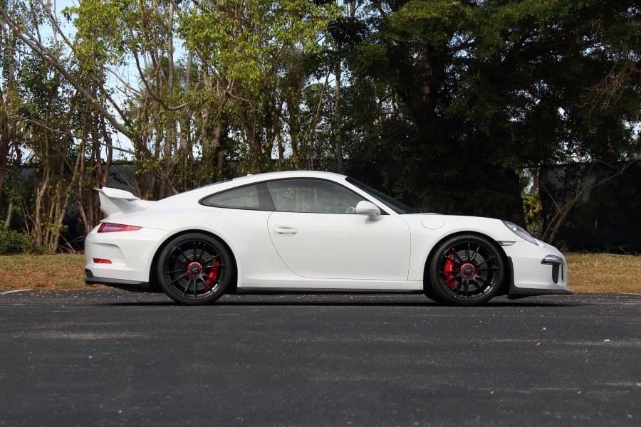 2015 Porsche 991 GT3 - Image 2 of 31