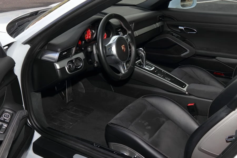 2015 Porsche 991 GT3 - Image 21 of 31