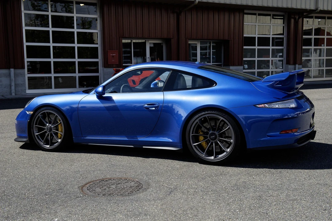 2015 Porsche 991 GT3 - Image 30 of 31