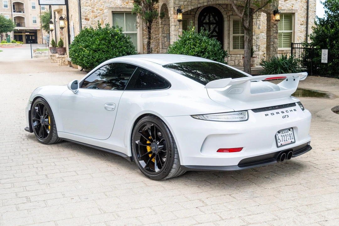 2015 Porsche 991 GT3 - Image 4 of 31