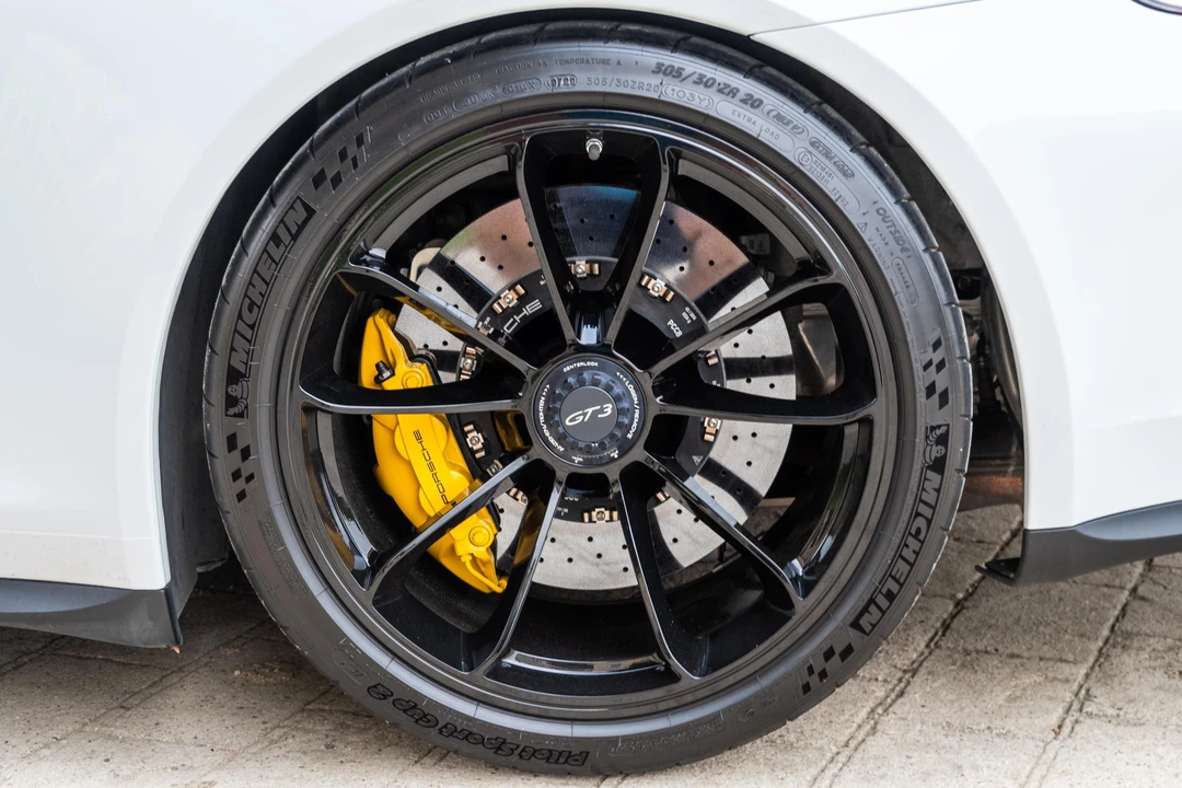 2015 Porsche 991 GT3 - Image 29 of 31