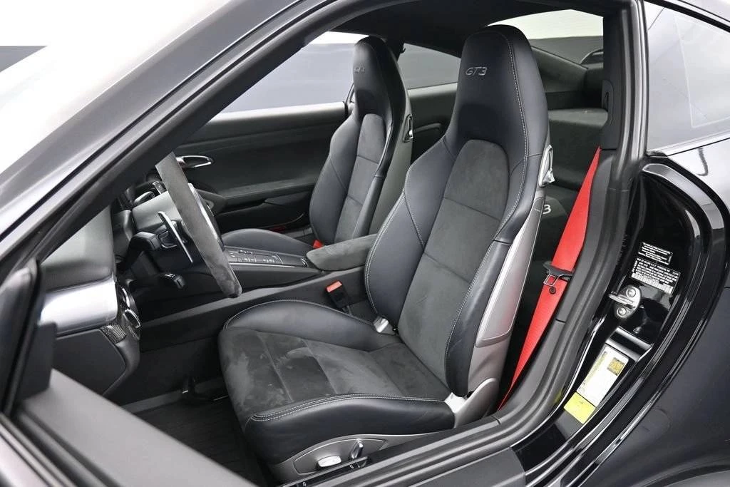 2015 Porsche 991 GT3 - Image 5 of 5