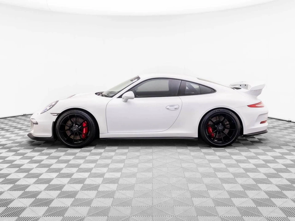 2015 Porsche 991 GT3 - Image 2 of 5