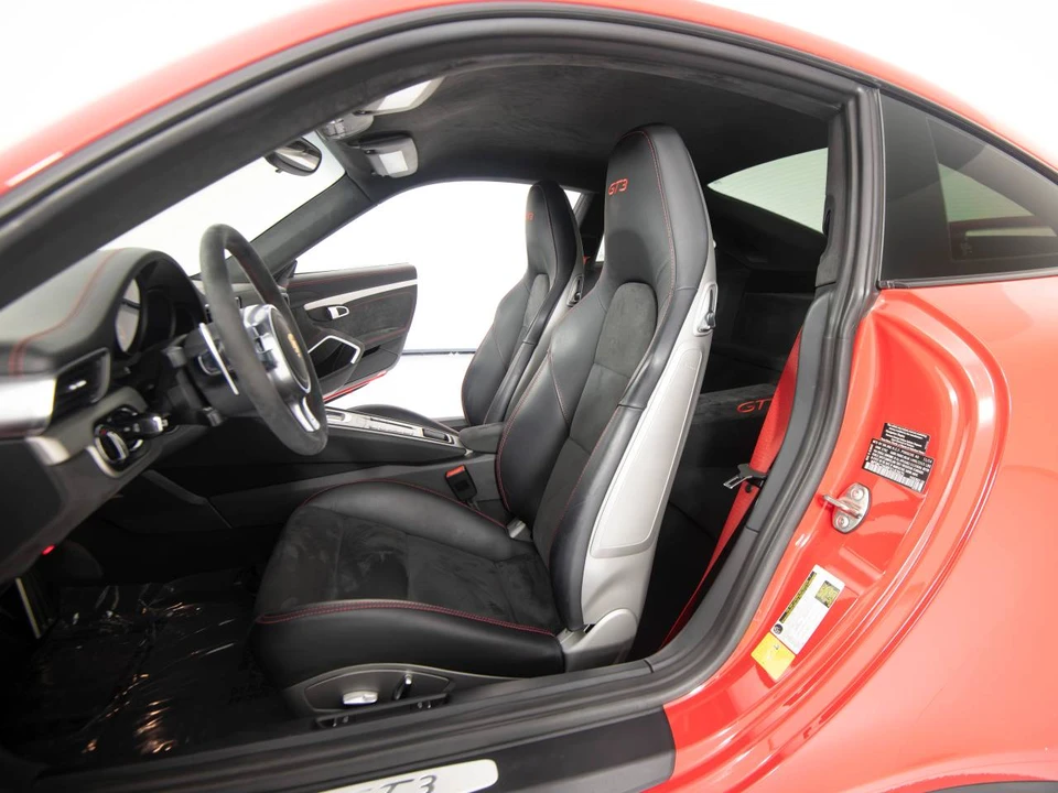 2015 Porsche 991 GT3 - Image 5 of 5