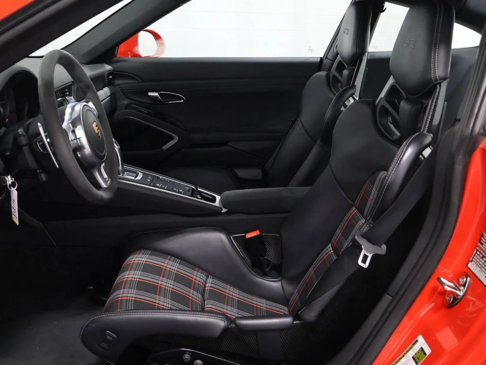 2015 Porsche 991 GT3 - Image 5 of 5