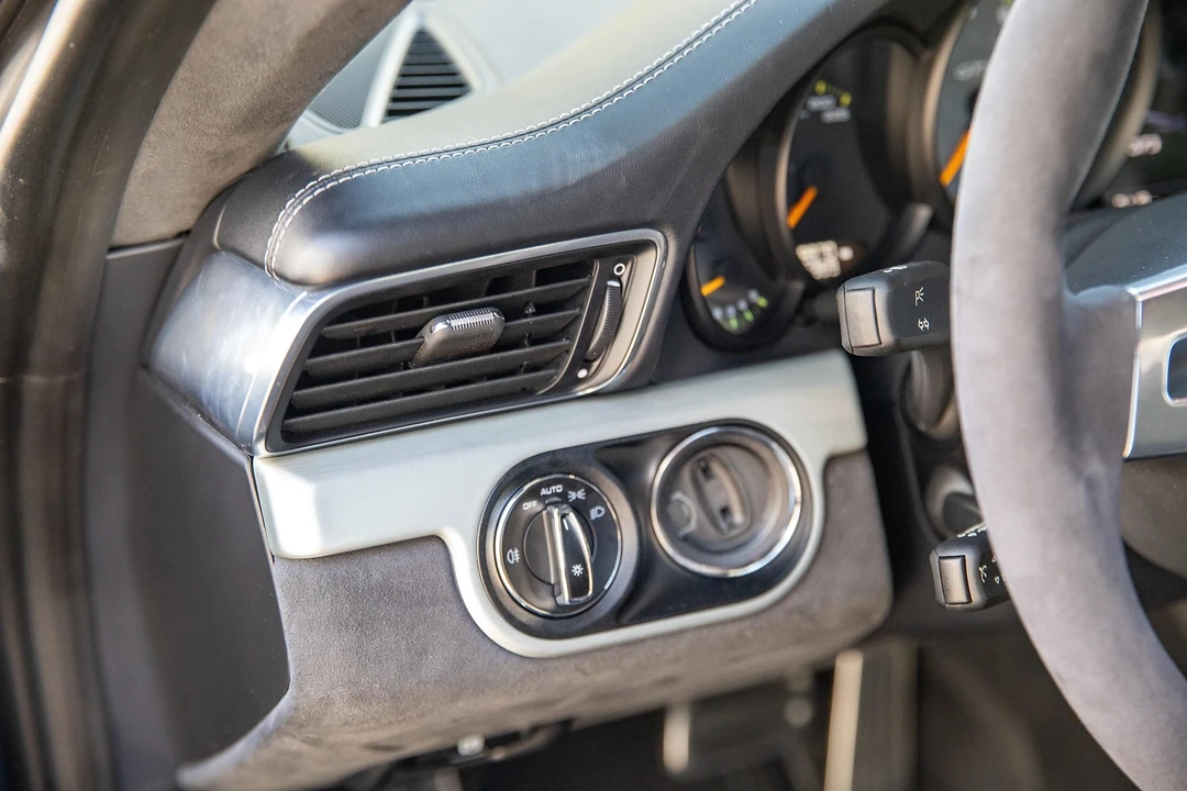 2015 Porsche 991 GT3 - Image 18 of 21