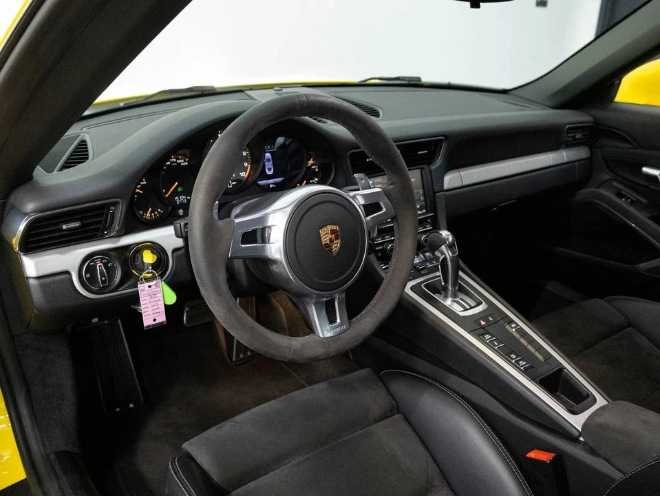 2015 Porsche 991 GT3 - Image 4 of 5