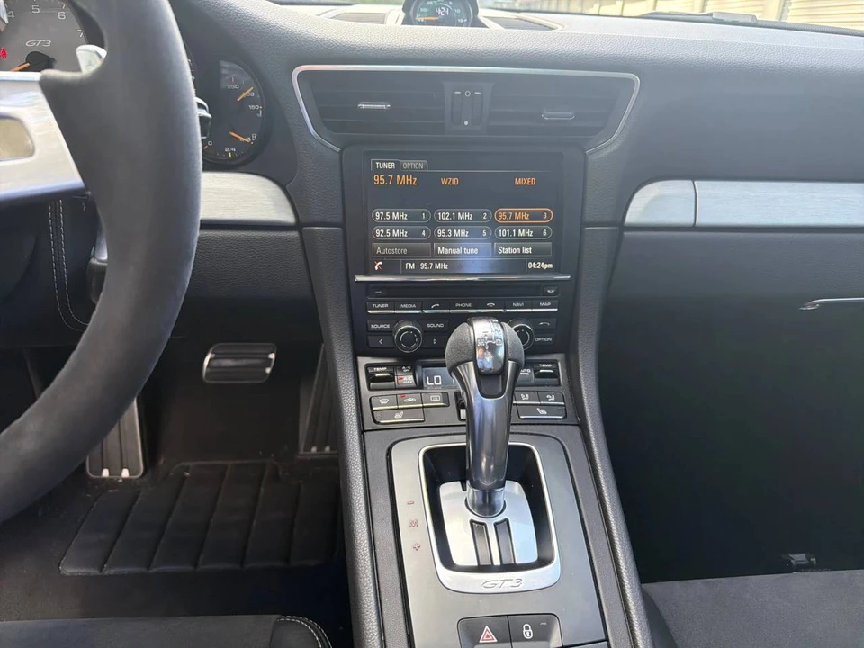 2015 Porsche 991 GT3 - Image 2 of 5