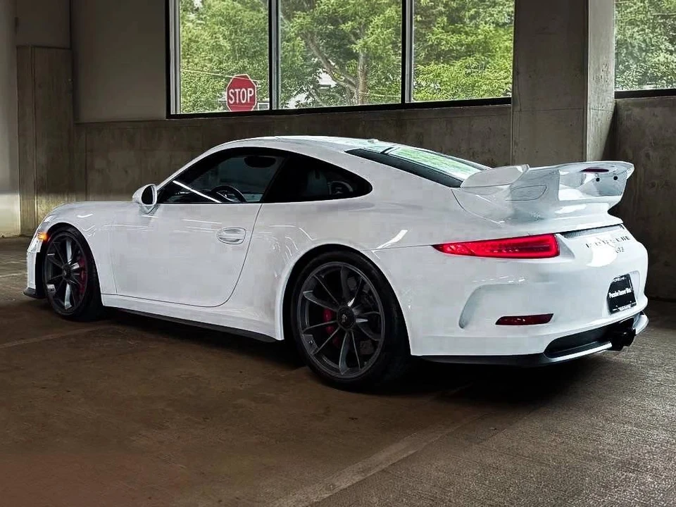 2015 Porsche 991 GT3 - Image 3 of 5