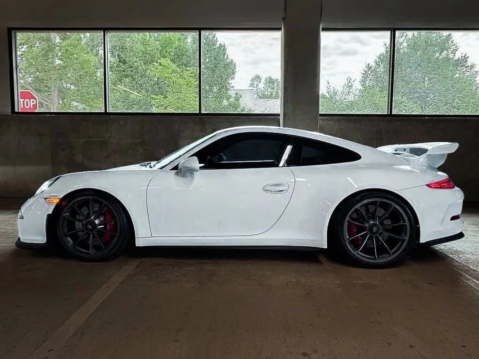 2015 Porsche 991 GT3 - Image 2 of 5