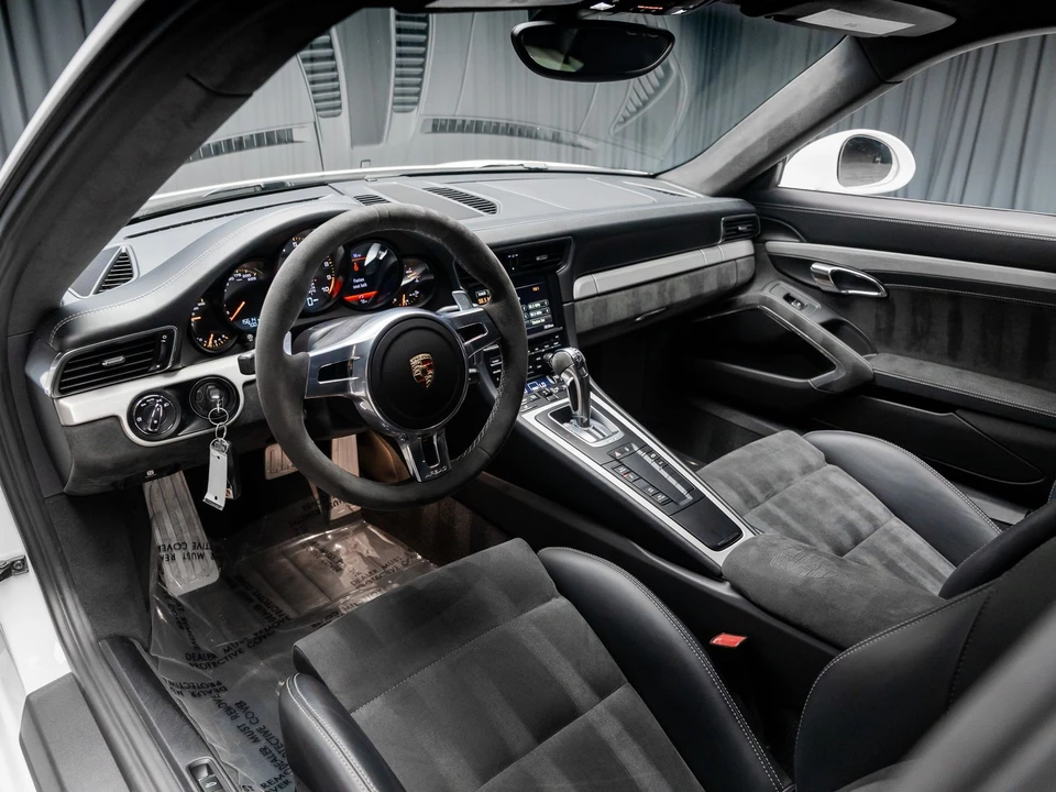 2015 Porsche 991 GT3 - Image 5 of 31