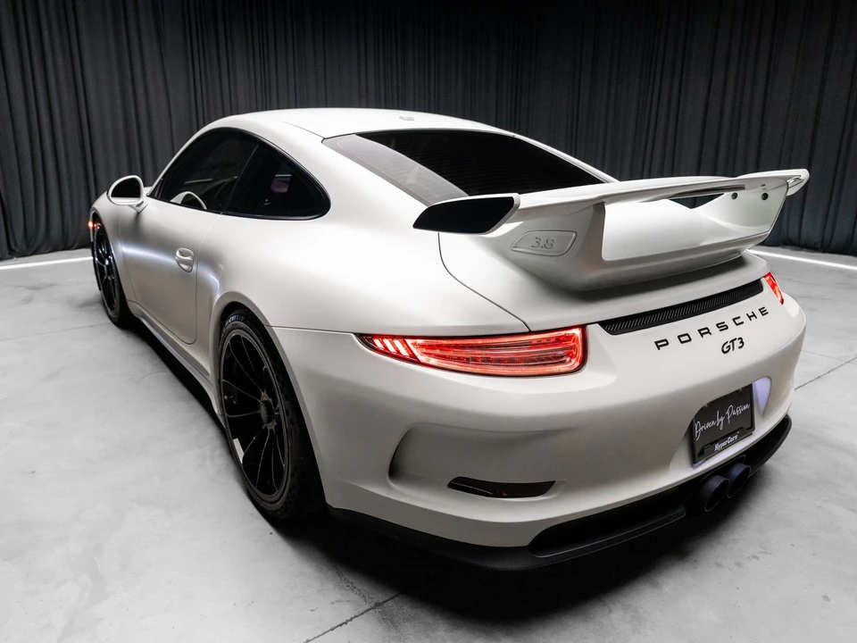 2015 Porsche 991 GT3 - Image 13 of 31