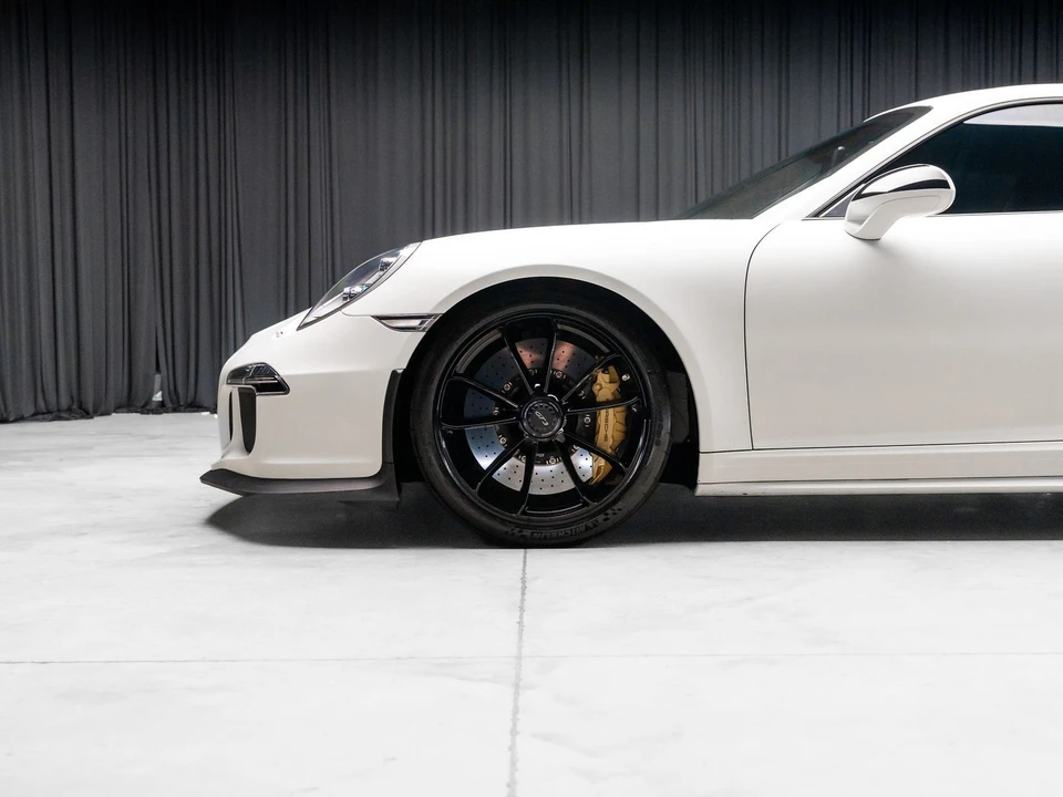 2015 Porsche 991 GT3 - Image 25 of 31