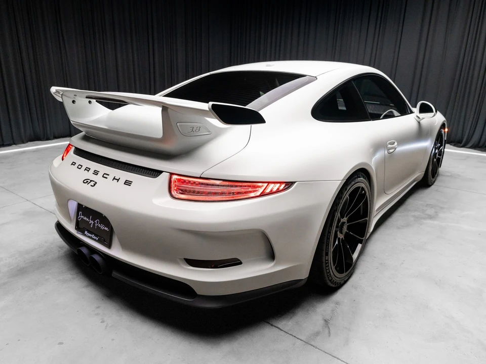 2015 Porsche 991 GT3 - Image 15 of 31