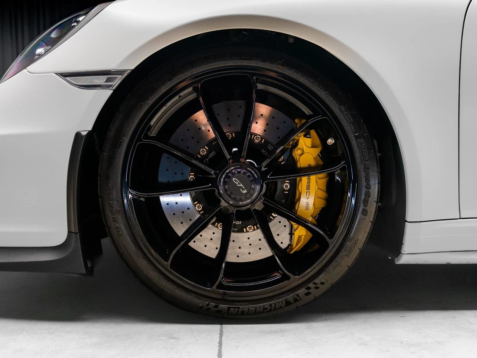2015 Porsche 991 GT3 - Image 26 of 31