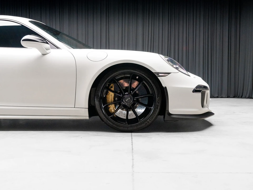 2015 Porsche 991 GT3 - Image 29 of 31