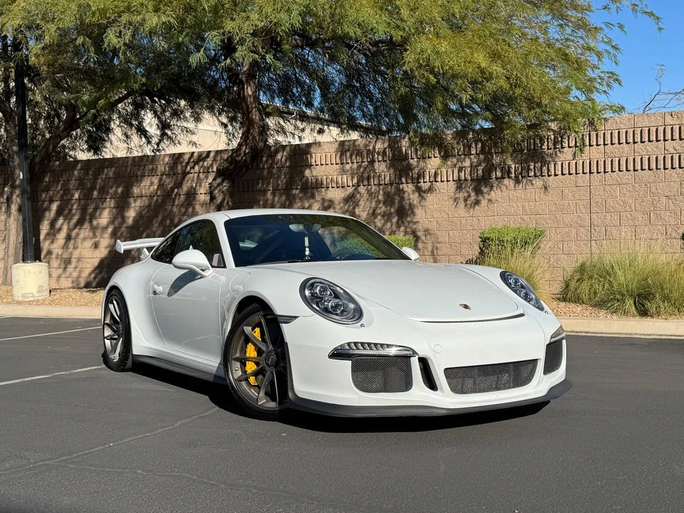 2015 Porsche 991 GT3 - Image 24 of 31