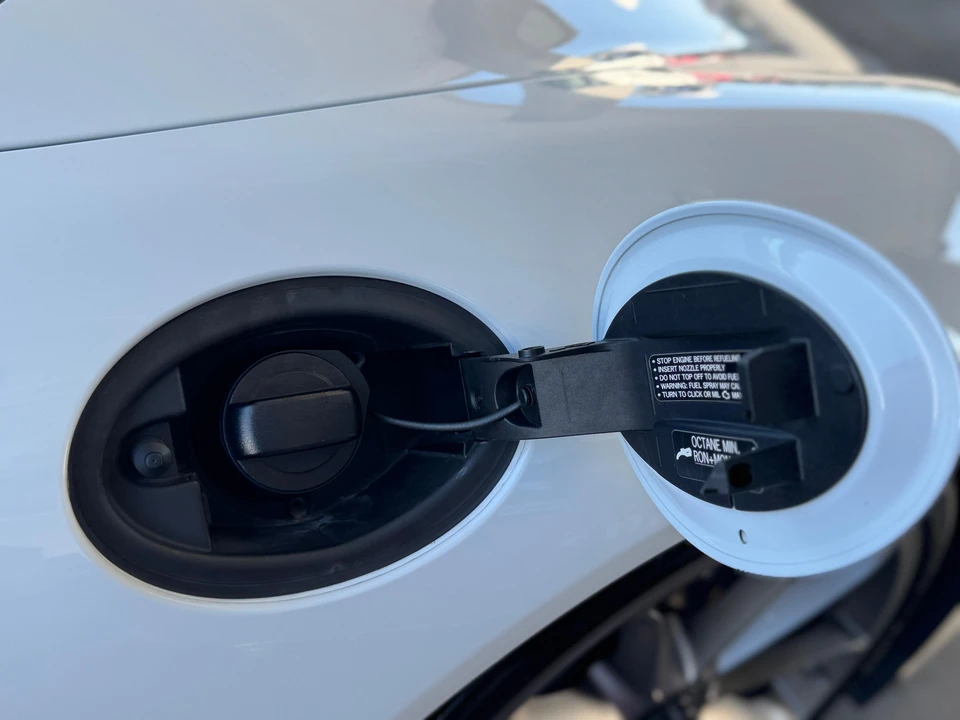 2015 Porsche 991 GT3 - Image 26 of 31
