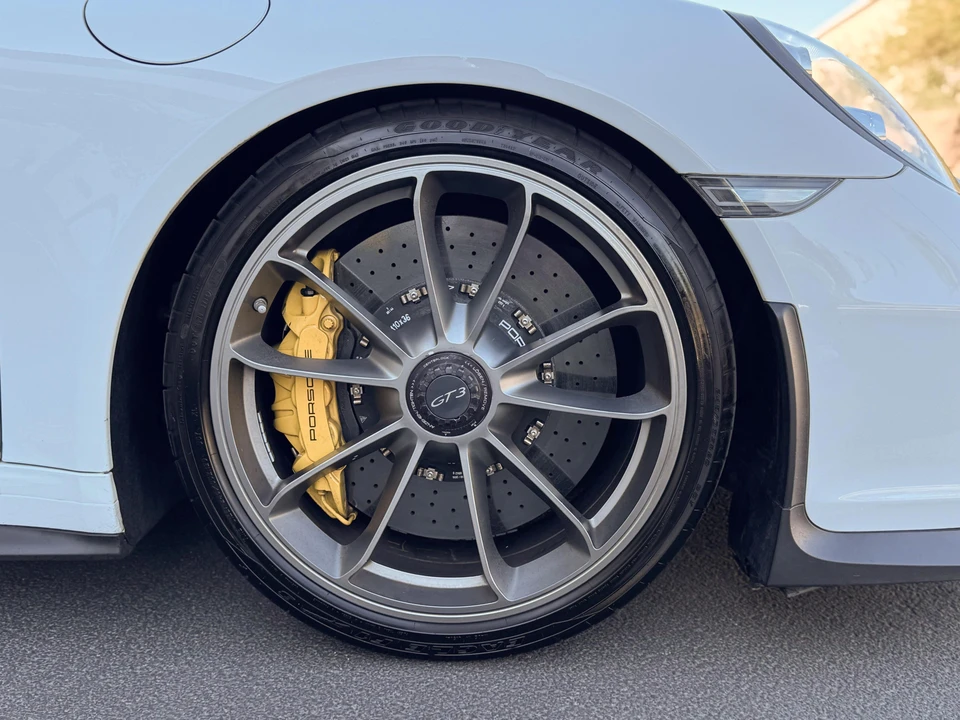 2015 Porsche 991 GT3 - Image 30 of 31