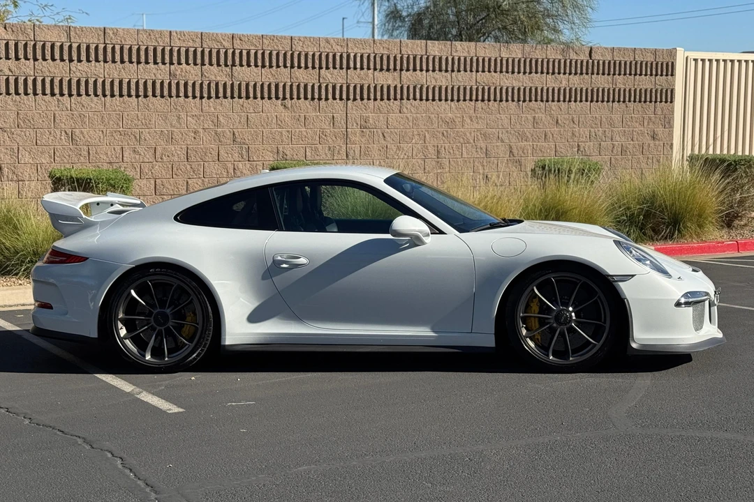 2015 Porsche 991 GT3 - Image 3 of 31