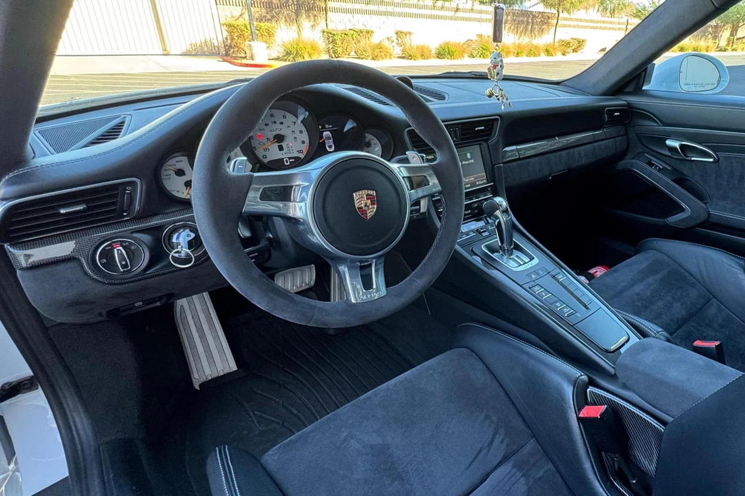 2015 Porsche 991 GT3 - Image 31 of 31